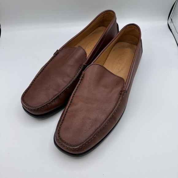 Tod's Loafers Mens Size 9 Brown Leather Gommino Driving Shoes Made in Italy - Picture 1 of 9